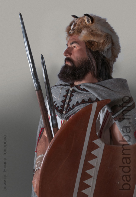 thracian warrior - side view