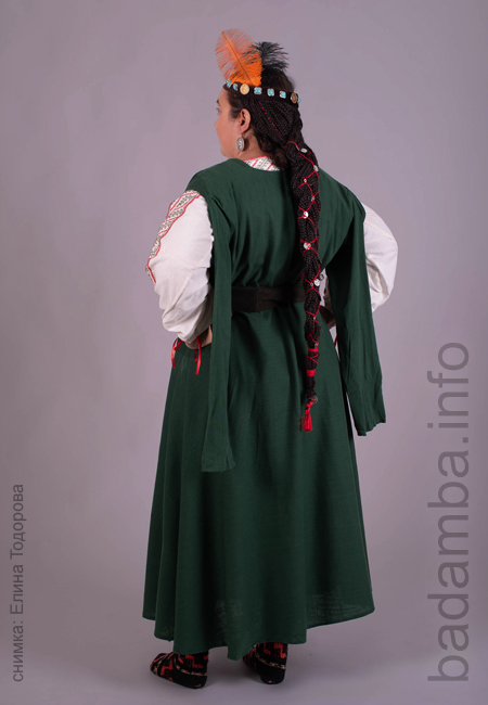 Bulgarian peasant woman 16c in green dress