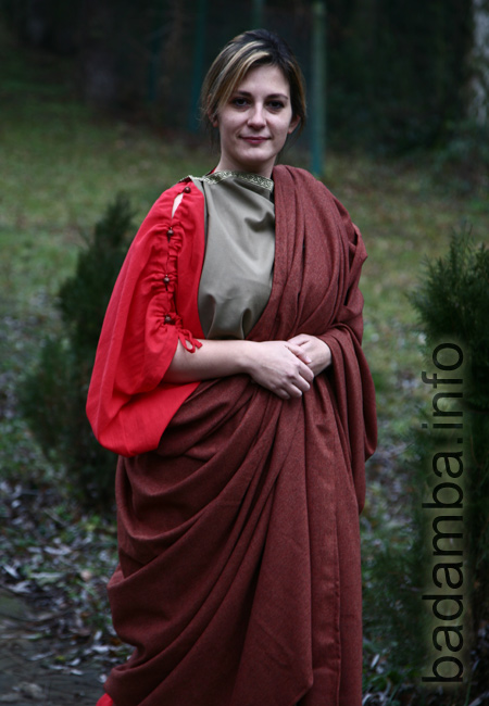 зимен женски костюм червено